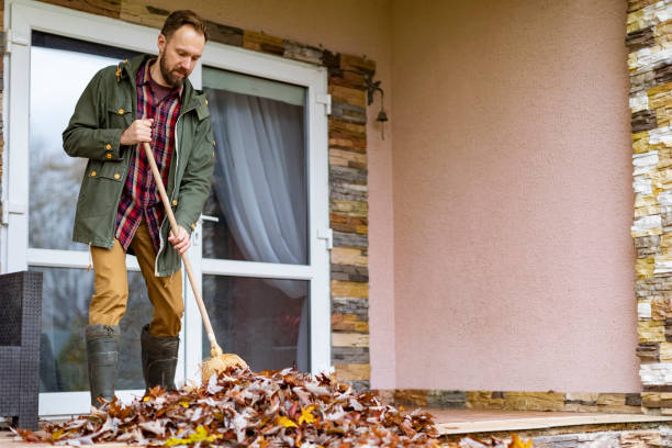 Trash Removal Near Me in Lochmoor Waterway Estates, FL